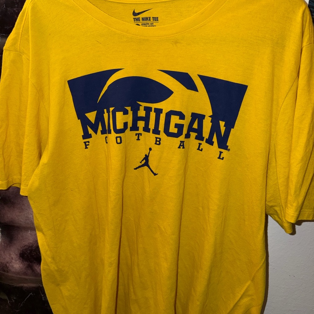 Nike Men's Yellow Michigan Tee